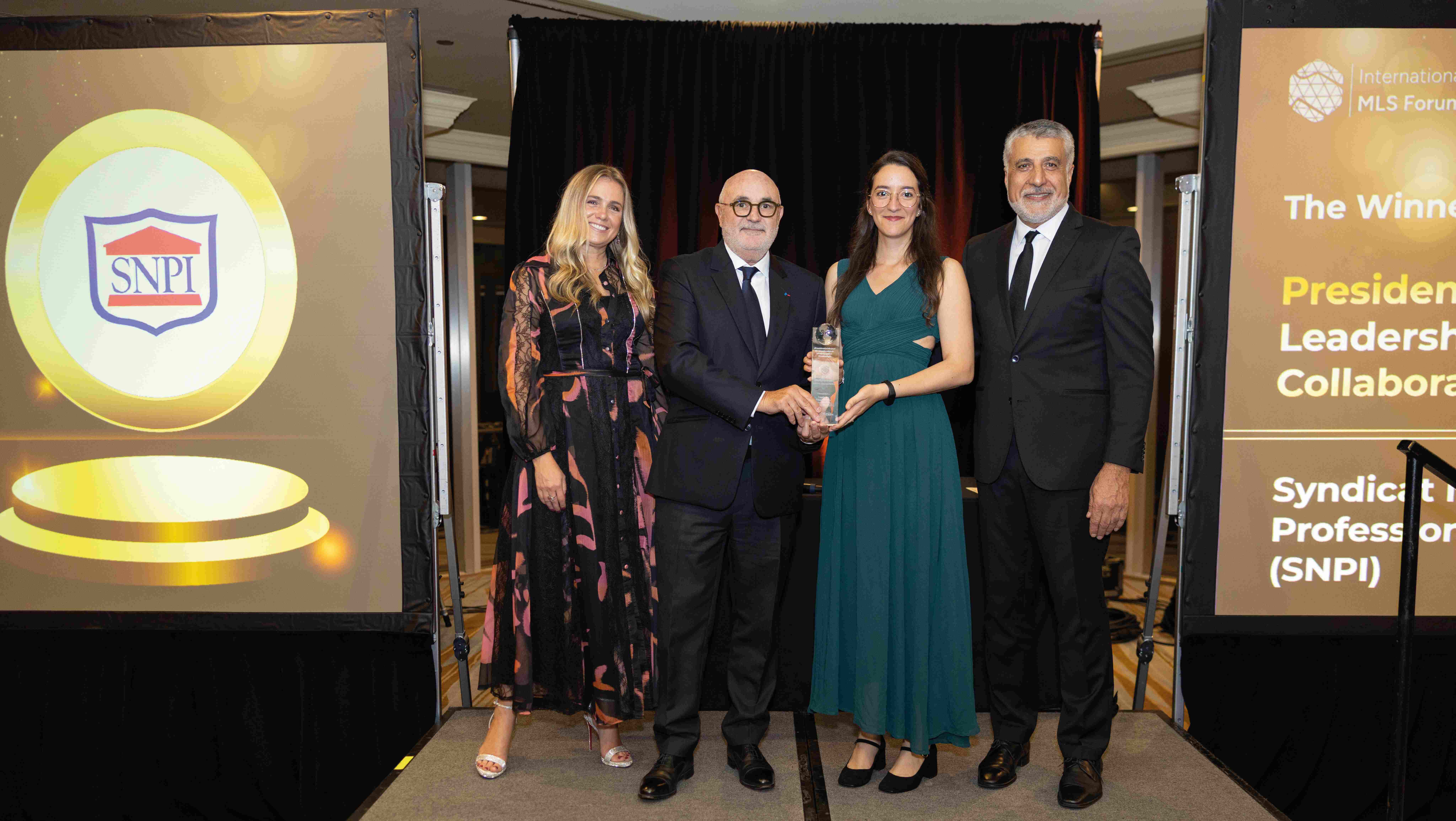 Ciara Halloran (Realtor RE/MAX), Alain Duffoux et Denise Esteves Zorbaz (SNPI), Alireza Memar (NAR) - crédit photo : AJ Canaria