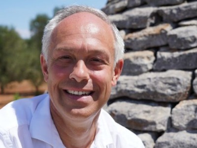Emmanuel Di Girolamo Agent immobilier France et Italie  Spécialiste de la transaction dans les Pouilles Puglia in Paris